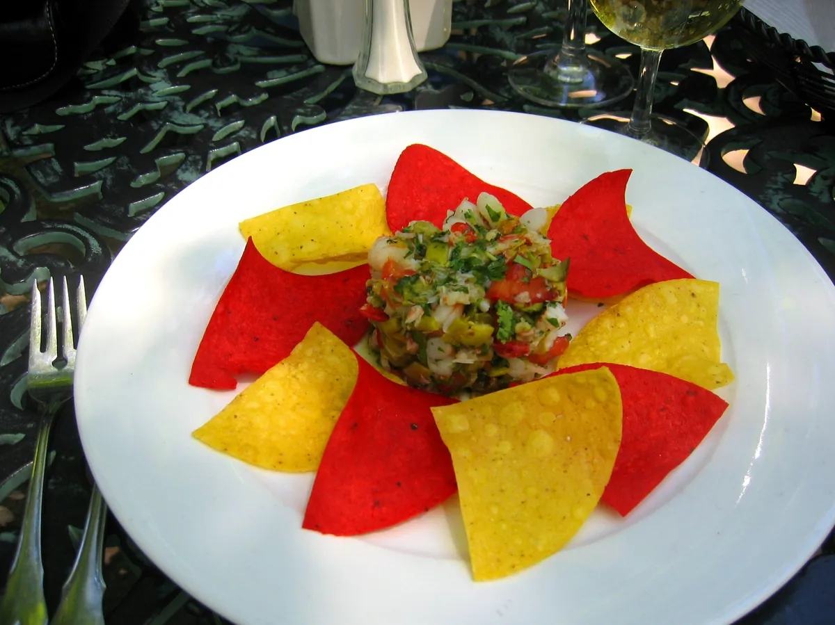 Ceviche fresco de mariscos